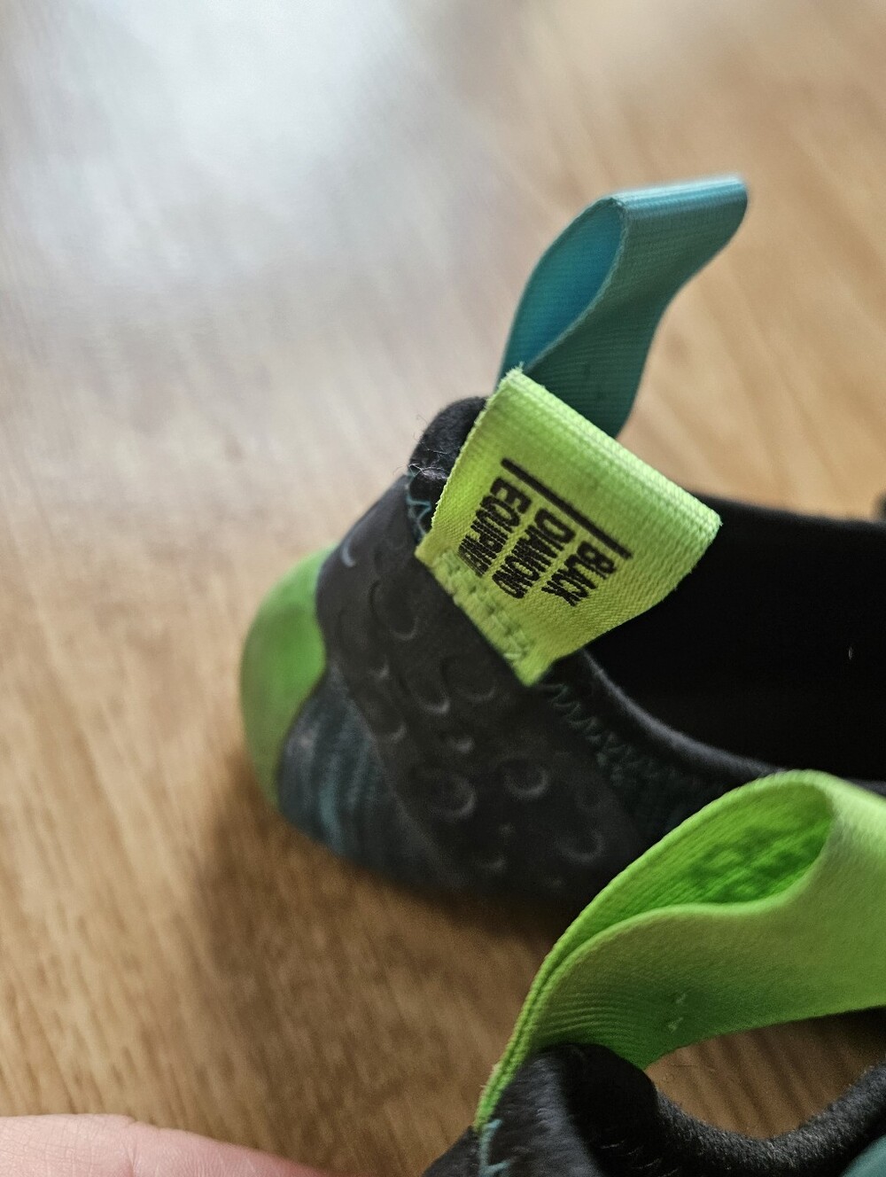 Black Diamond Momentum Green Envy Kids Climbing Shoes Boy Unisex Size 4 Kids - Picture 4 of 10